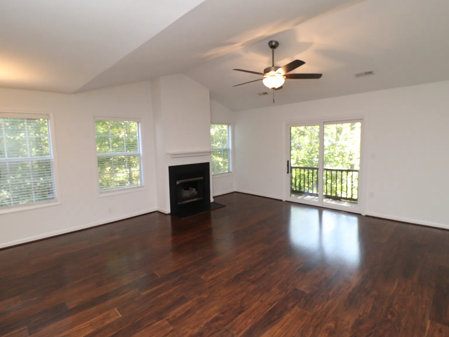 Charming Cary Condo in Sought-After Wellington Ridge Available Immediately — Photo 3