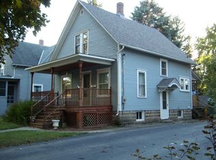 727 N 10th St, Dekalb, IL 60115