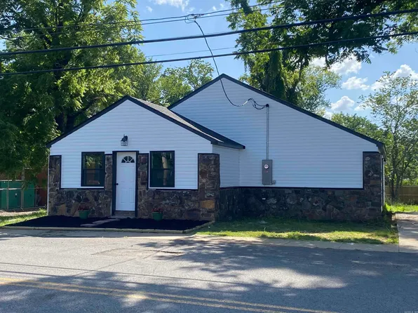 21 S Elizabeth St, Dover, AR 72837