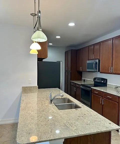 7784 Bristol Cir — Photo 8
