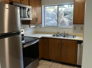 1229 E Cottonwood Hills Dr, Sandy, UT 84094