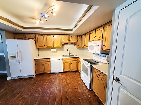 5th image of 9068 Del Prado Dr APT 1S