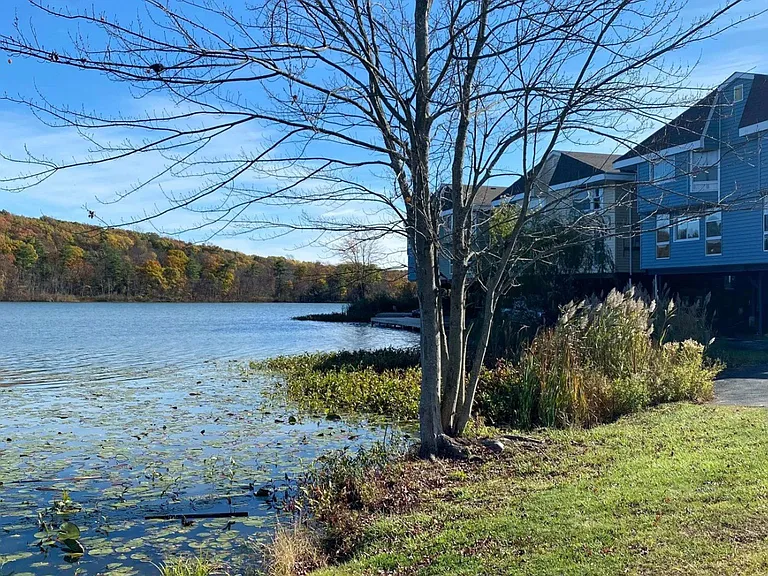 Embrace serene lakefront living at Lakeshore Preserve, where stunning views meet modern comforts. Enjoy tranquil walks, lush landscaping, and a vibrant community. Don't miss your chance to elevate your lifestyleschedule a tour today!