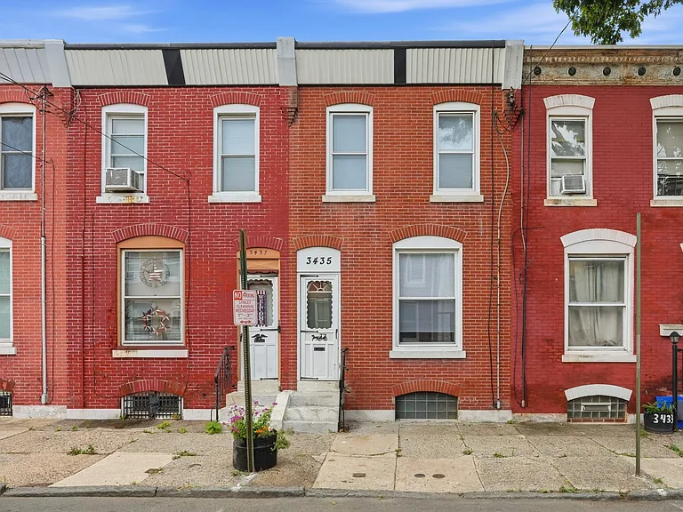 3435 Amber St — Photo 1