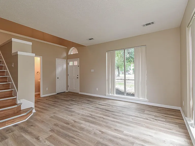 9523 Tallow Tree Dr — Photo 9