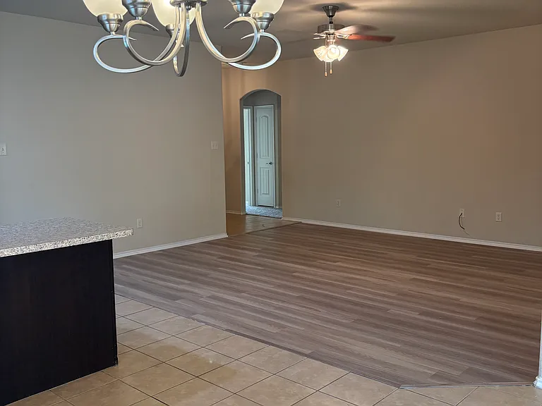 814 Bens Dr — Photo 1
