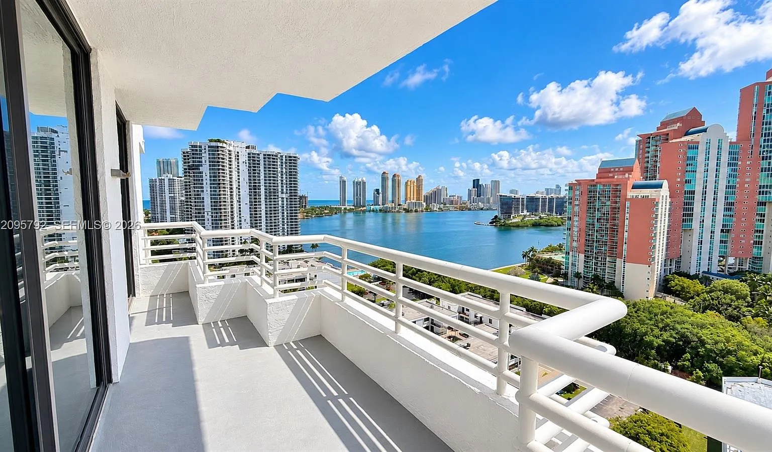 Parc Central Aventura Eas — Photo 1