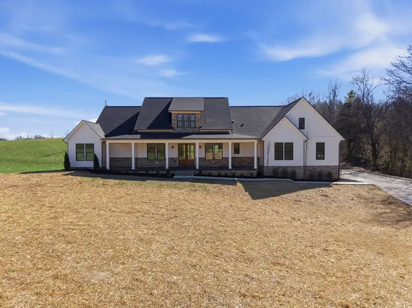 2176 Hogan Rd, Burns, TN 37029