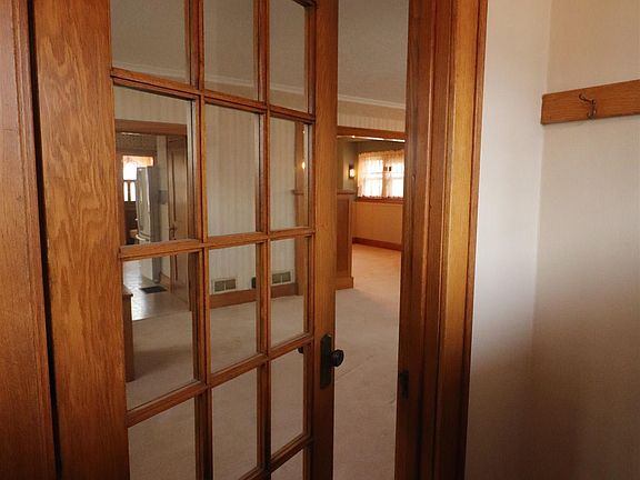 3rd image of 345 W 8th St