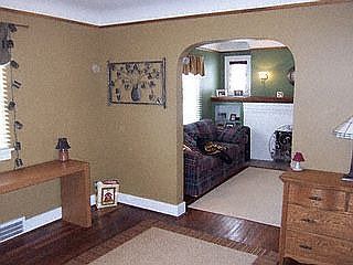 5th image of 602 N Gainsborough Ave