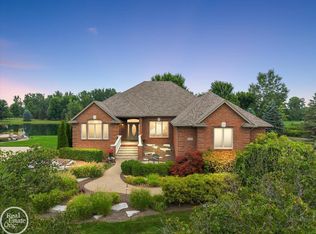 62682 Coralburst Dr #16, Washington, MI 48094