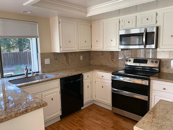 2nd image of 6502 Circle Hill Dr