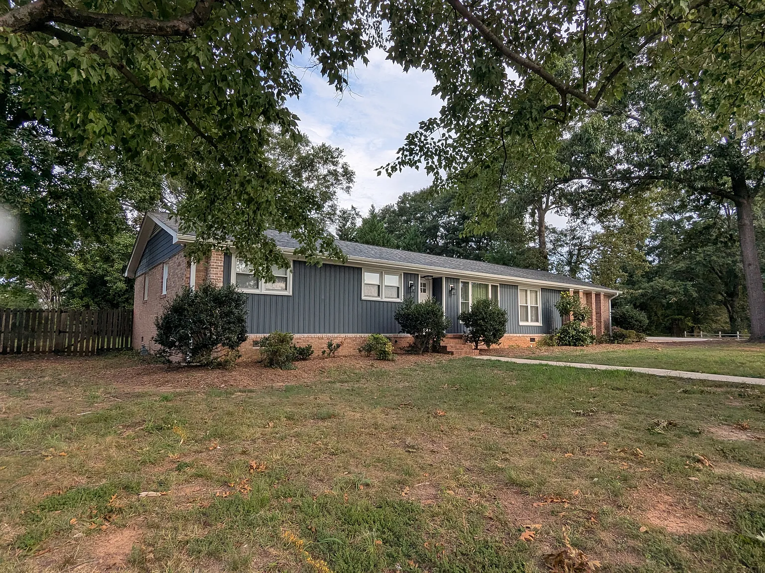 3 bed, 1646 sqft, $1,995 — Photo 2