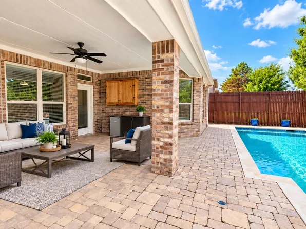5116 Grove Cove Dr, McKinney, TX 75071