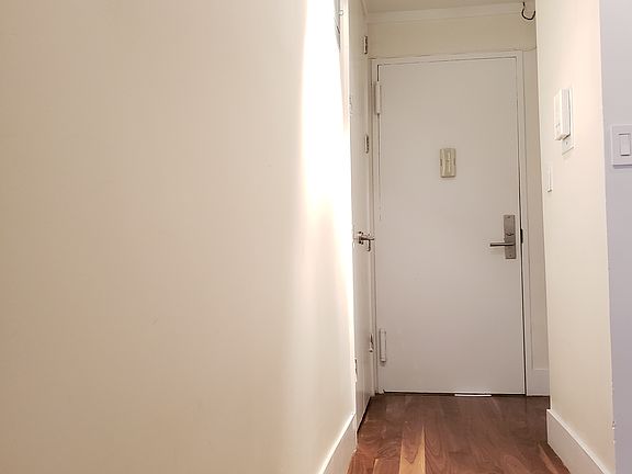 4th image of 200 E 30th St APT 2E
