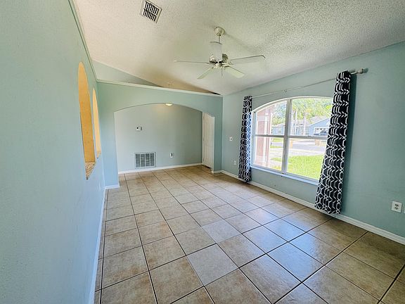 4th image of 854 Marquis Ct
