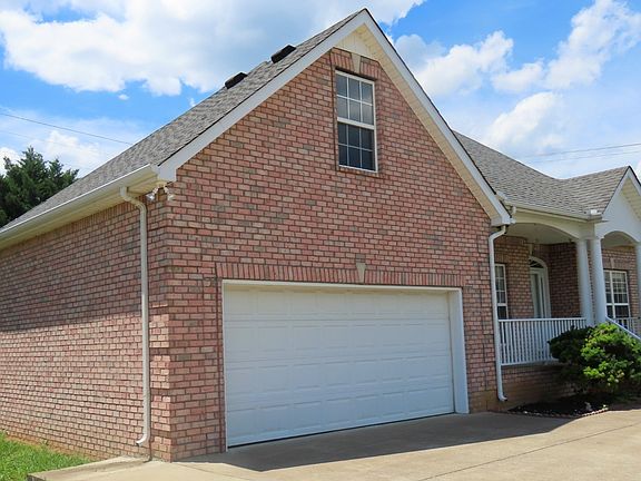 3rd image of 3028 Shady Glen Cir