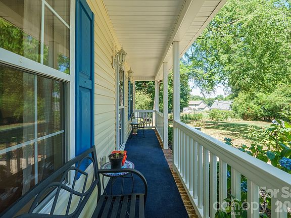 3rd image of 6421 Whitewater Dr