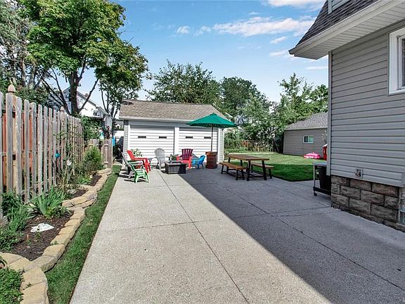2nd image of 538 Locust St