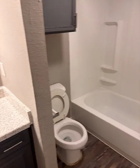 Willow Park Apartments — Photo 16