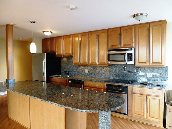 2nd image of 5820 Oakwood Dr Unit 5B