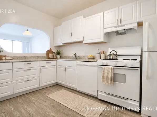 350 N Oakhurst Dr APT 201, Beverly Hills, CA 90210