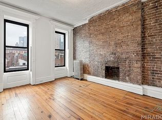 402 W 46th St APT 5E, New York, NY 10036