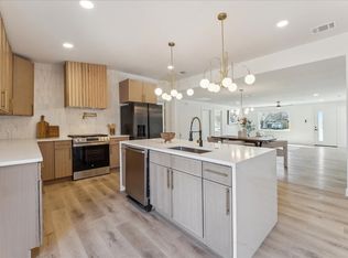 214 Charles Dr, Irving, TX 75060
