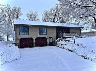 521 Park Ave E, Renville, MN 56284