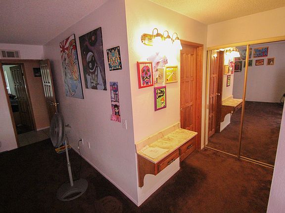 2nd image of 9612 Niagara Ave