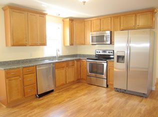 131 Sherwood Ter, Portsmouth, RI 02871