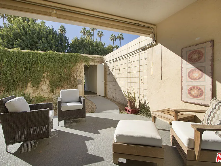501 Desert Lakes Cir — Photo 52
