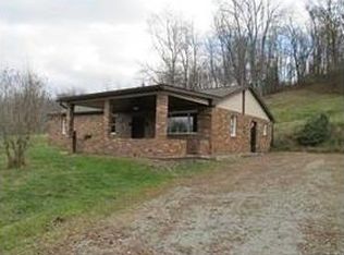 310 Adelaide Rd, Connellsville, PA 15425