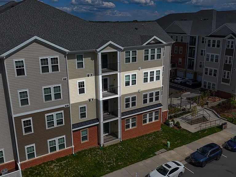 700 Mount Airy Ter NE #301 — Photo 3