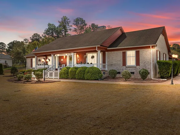 801 Lakeside Dr, Lillington, NC 27546