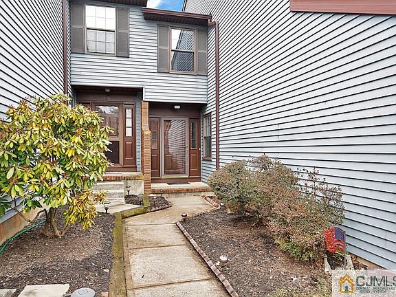 2nd image of 52 Bayberry Dr