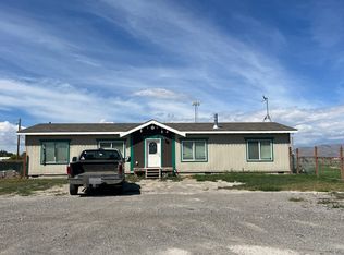 553 Hanna St, Arco, ID 83213