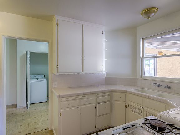 3rd image of 14249 Herron St