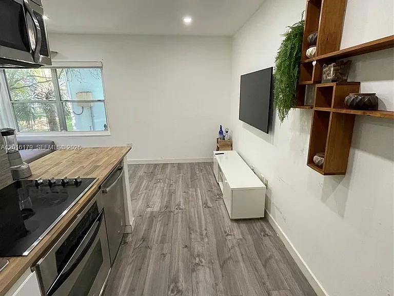 1555 Pennsylvania Ave #110 — Photo 6