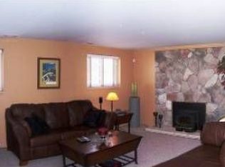 44227 Applewood Rd, Canton, MI 48188