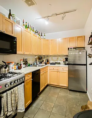 Rented by City Connections Realty | media 20