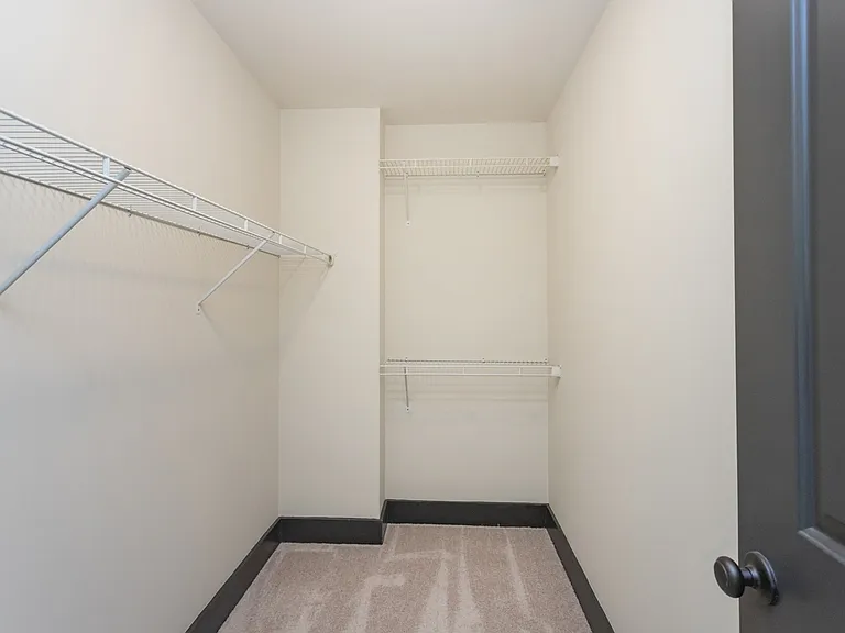 140 Shiaway Ct — Photo 17