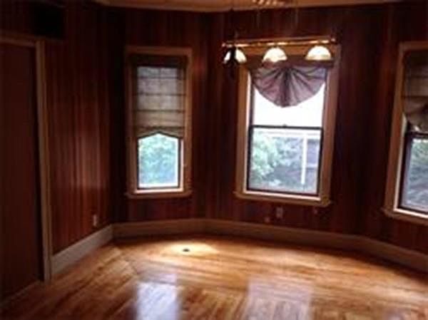 2nd image of 186 Hamilton Ave #2
