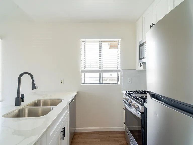 4436-44 Wilson Avenue - 4438 — Photo 8
