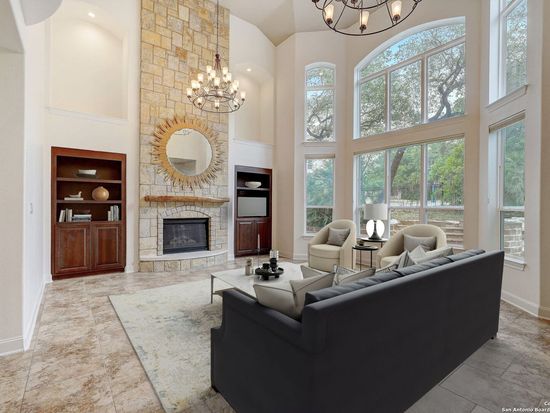 2735 WONDERVIEW DR, San Antonio, TX 78230