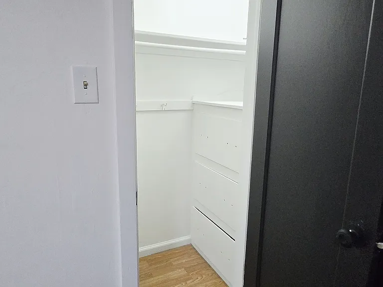 643 S Washington St — Photo 19