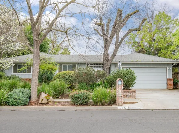 685 W Palo Alto Ave, Fresno, CA 93704