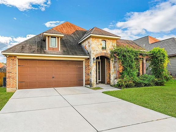 2nd image of 961 Oak Terrace Dr