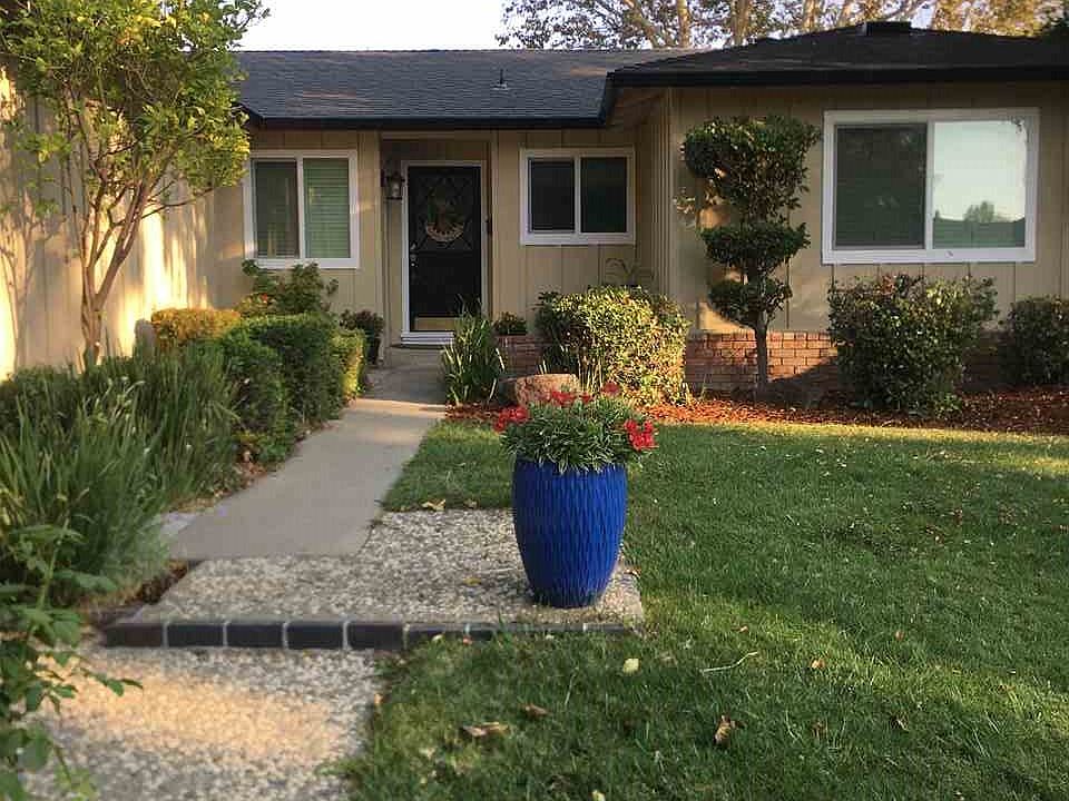 1st image of 5586 Black Ave