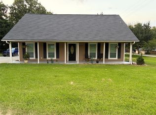 12202 Coachman Ln, Pinehurst, TX 77362